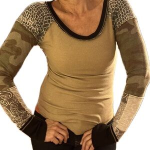 Free people, crewneck T-shirt, patchwork style, long sleeve size S